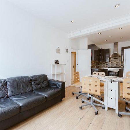 Mile End Double Rooms 27 Guest House London Eksteriør billede