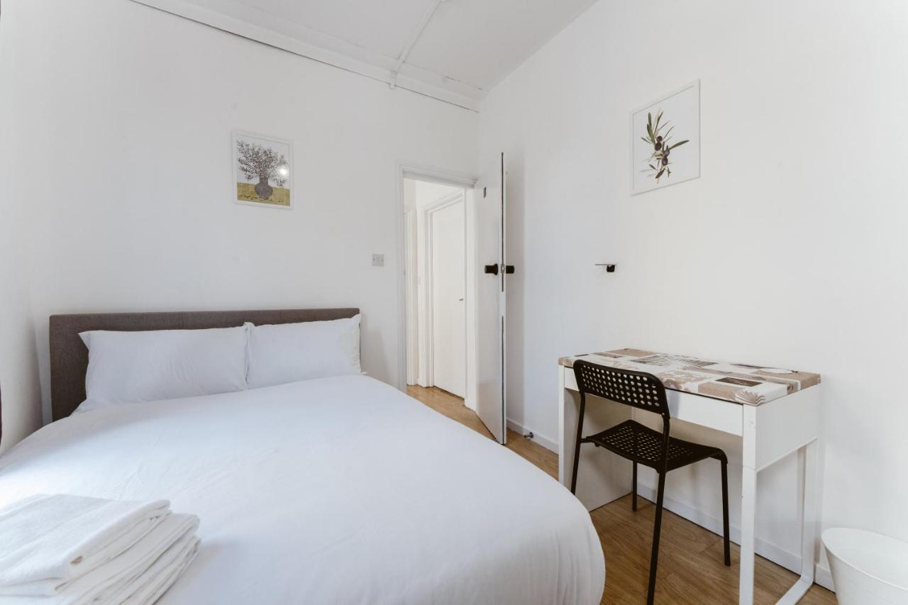 Mile End Double Rooms 27 Guest House London Eksteriør billede