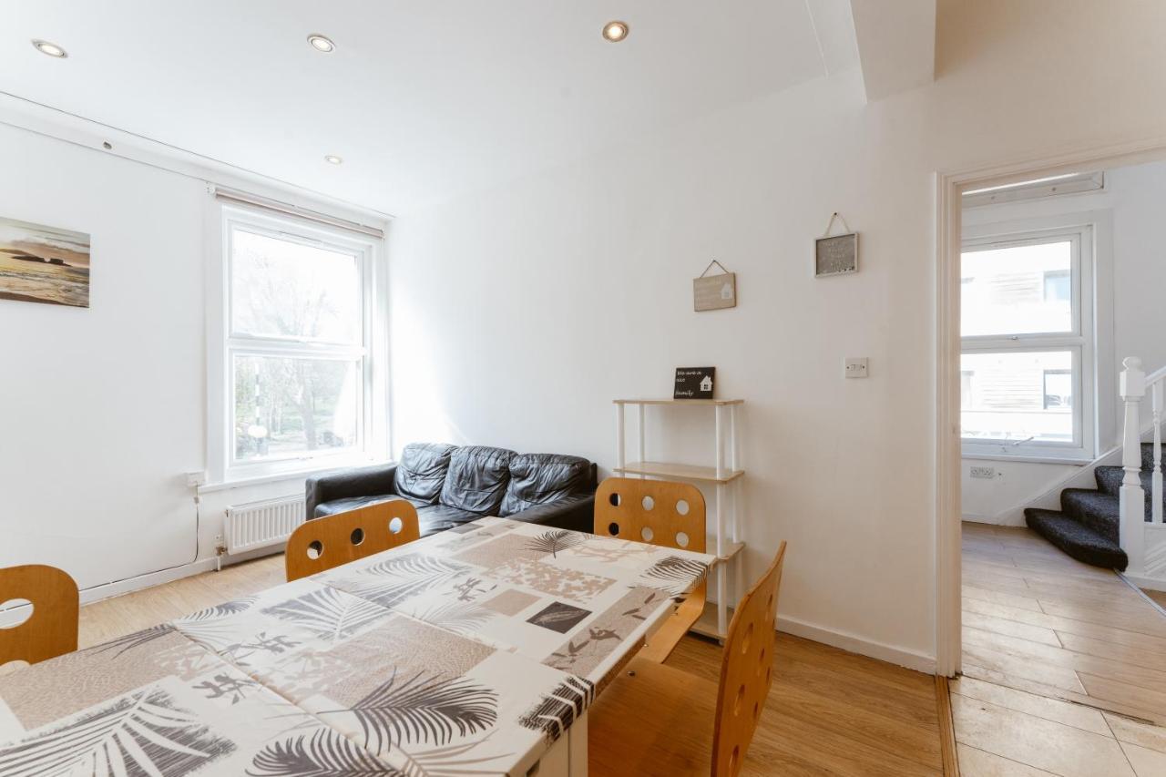Mile End Double Rooms 27 Guest House London Eksteriør billede