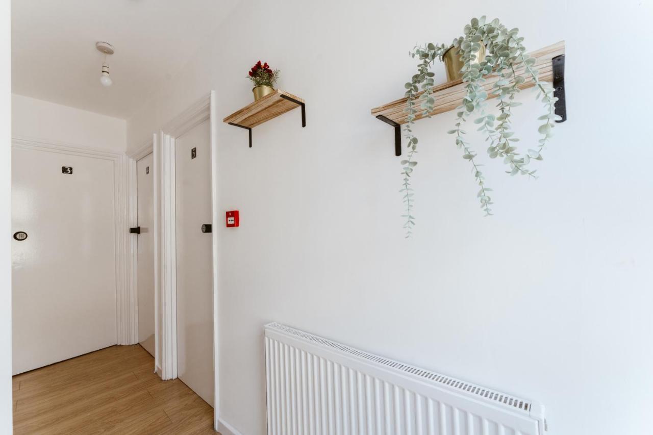 Mile End Double Rooms 27 Guest House London Eksteriør billede