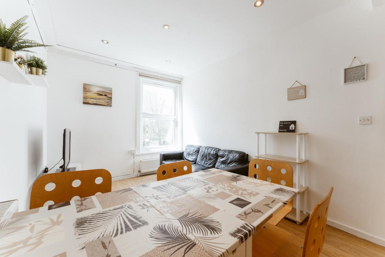 Mile End Double Rooms 27 Guest House London Eksteriør billede