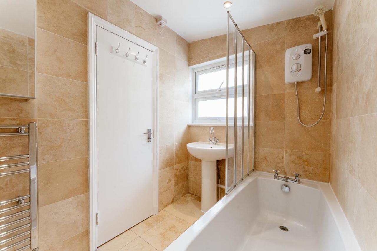 Mile End Double Rooms 27 Guest House London Eksteriør billede