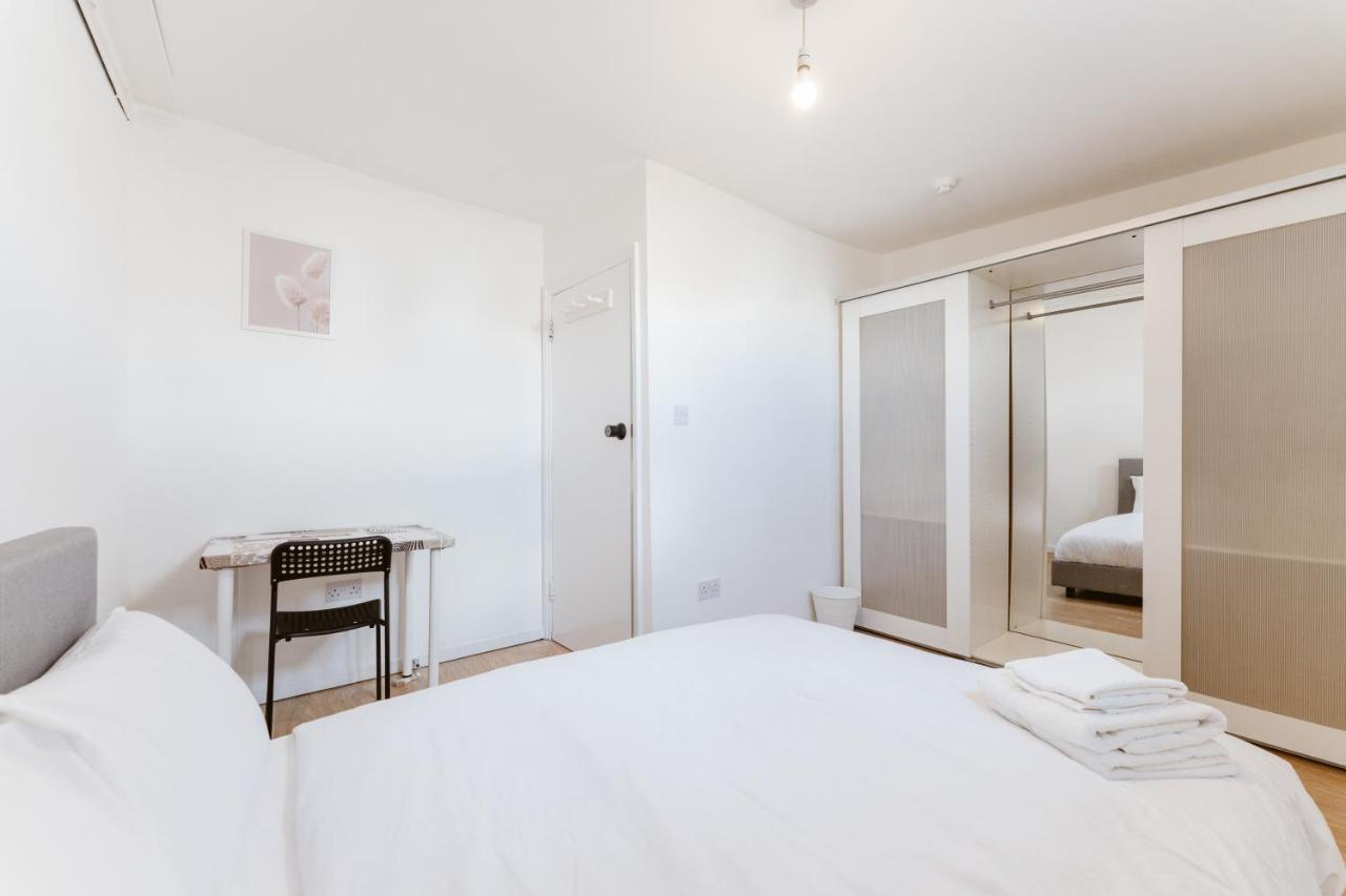 Mile End Double Rooms 27 Guest House London Eksteriør billede
