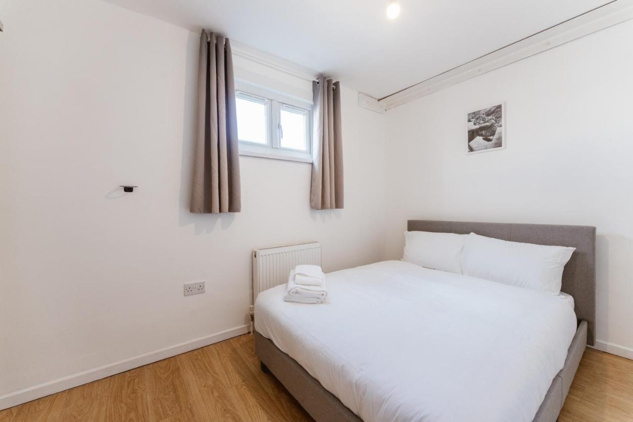Mile End Double Rooms 27 Guest House London Eksteriør billede