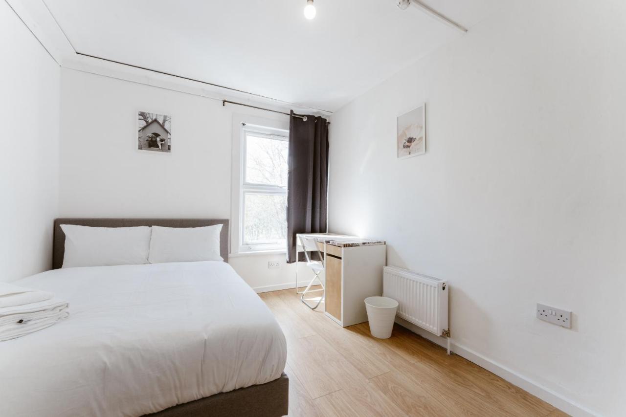 Mile End Double Rooms 27 Guest House London Eksteriør billede