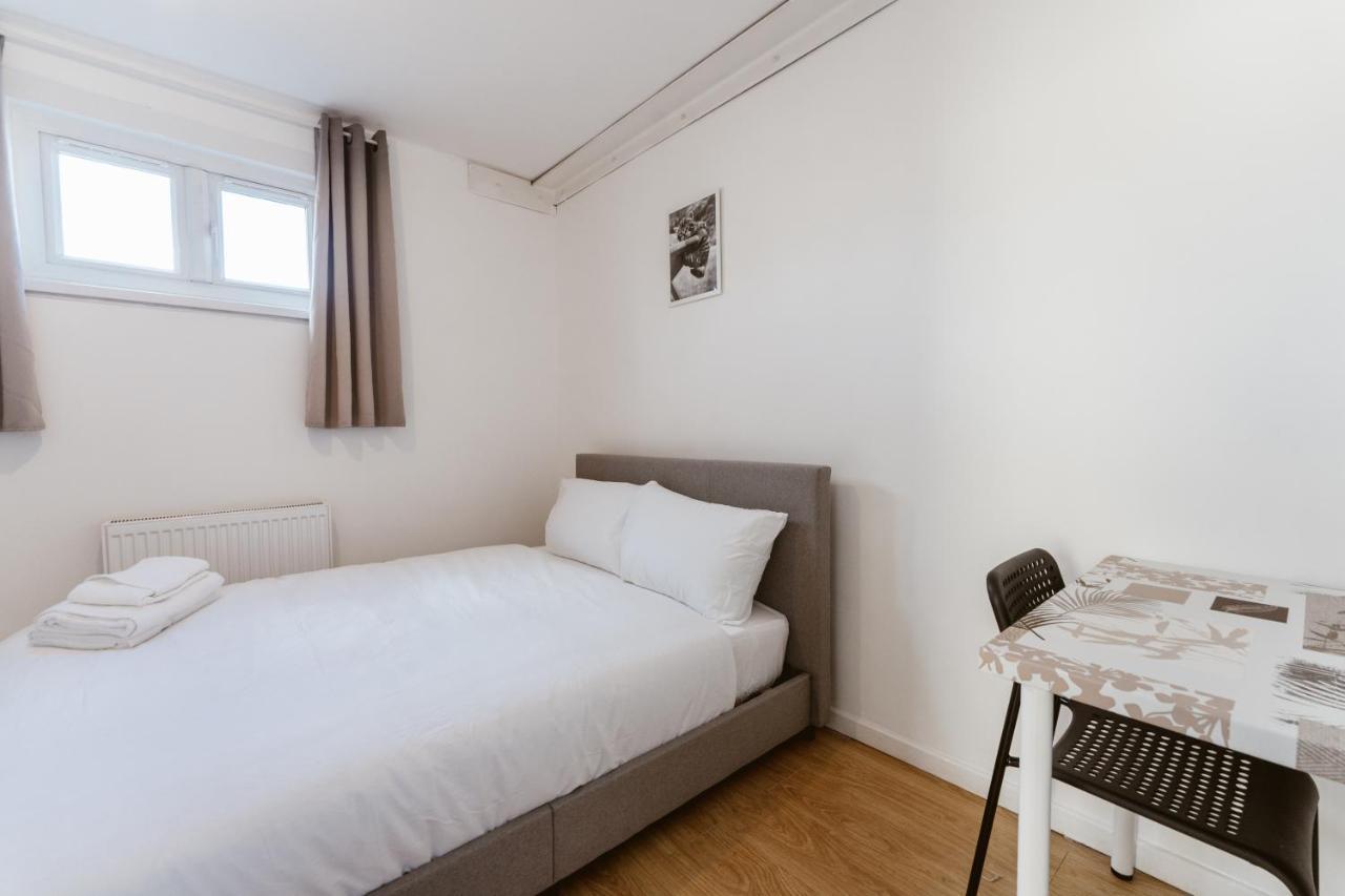 Mile End Double Rooms 27 Guest House London Eksteriør billede
